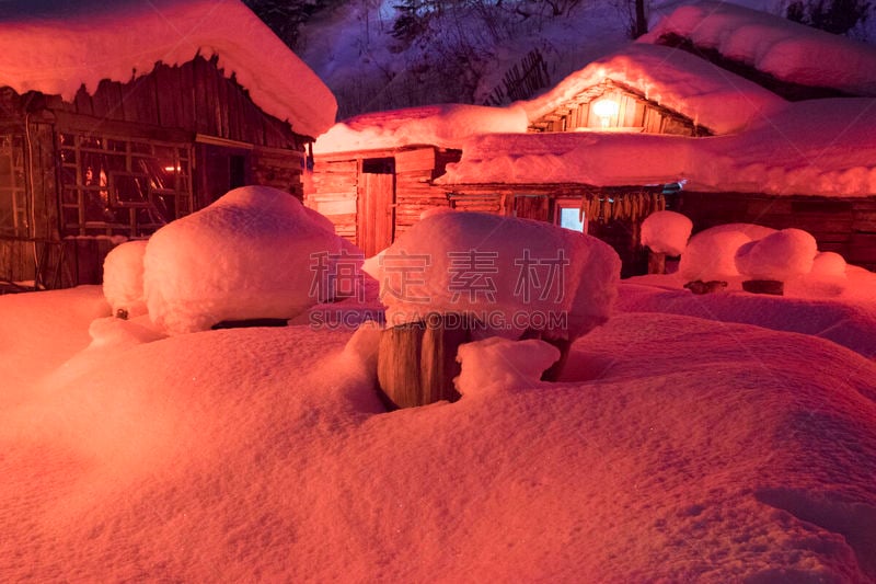 雪乡,重的,宁静,非都市风光,旅游目的地,水平画幅,小木屋,夜晚,雪,无人