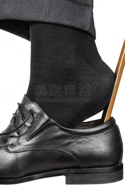 穿衣服,特写,男人,鞋拔,黑色的鞋,垂直画幅,四肢,袜子,腿,男性