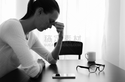 女人,电话机,压力,眼镜,桌子,周末活动,经理,仅成年人,疲劳的,过度劳累