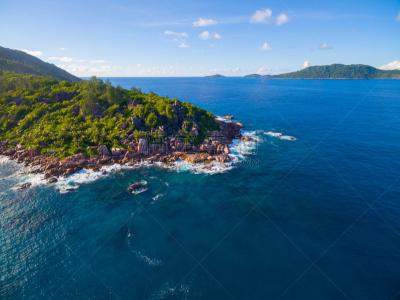 拉迪戈岛,塞舌尔,航拍视角,海岸线,戈夫科科群岛,大湾海滩,礁石,天空,水平画幅,高视角