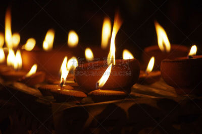 loi krathong,泰国,白昼,漂浮蜡烛,蜡烛,水平画幅,无人,暗色,摄影,照亮