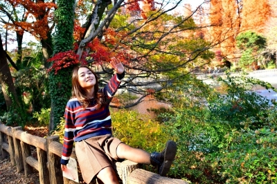女人,井之头恩赐公园,日本人,秋天,青年人,仅日本人,彩色背景,一个人,公园,池塘