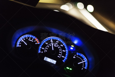 夜晚,公路,运动模糊,汽车,驾驶员视角,第一人称视角,速度计,燃油测量表,计程表,仪表板