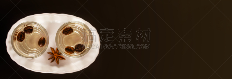 芳香的,含酒精饮料,茴芹,饮料,玻璃,咖啡豆,烤咖啡豆,褐色,水平画幅,鸡尾酒