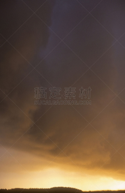 黑云压城,垂直画幅,天空,暴风雨,康沃尔,无人,户外,戏剧性的天空,云景,天气