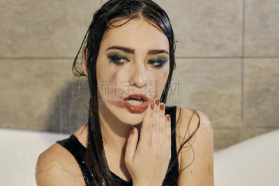 彩妆,青年女人,水滴,肖像,肮脏的,睫毛膏,仅成年人,人的眼睛,青年人,魅力