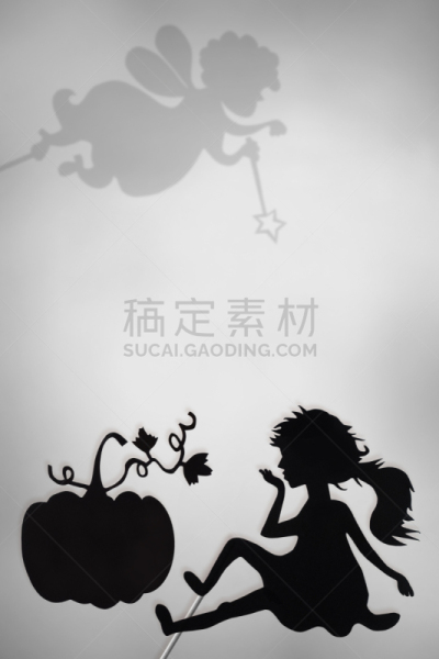 南瓜,灰姑娘,皮影偶,树荫,恩人,留白,垂直画幅,无人,荒废的时光,超自然