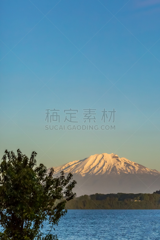 卡尔布科火山,火山,智利,拉奎呼尔湖,旅途,雪山,黄昏,雪,水面,湖