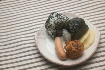 米饭炸肉饼,日本,饭团,炸丸子,俱乐部食品,商务餐,炸鸡,选择对焦,水平画幅,膳食