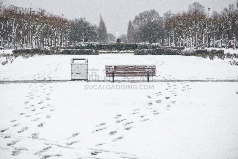 韦林花园市,英格兰,气候,长椅,雨夹雪,公园,公园长椅,深雪,白色,欧洲