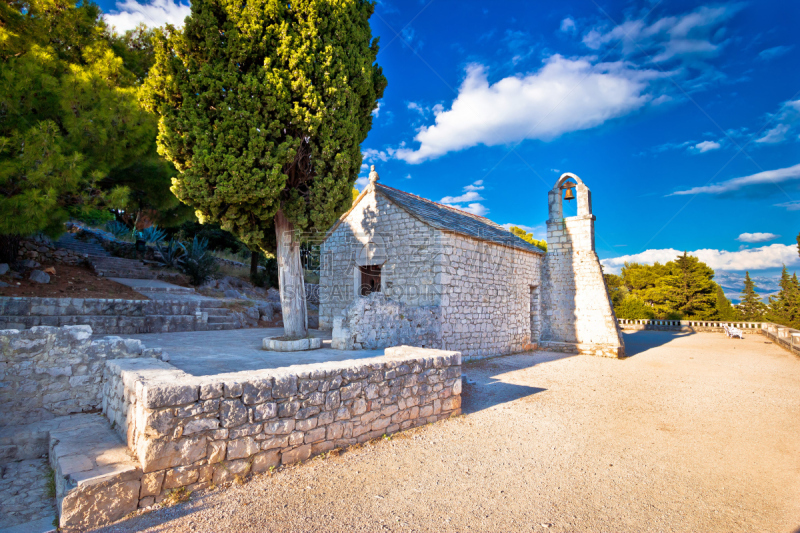 Marjan hill walkway stone chapel