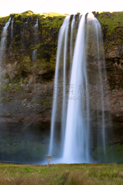 seljalandsfoss waterfall,冰岛国,垂直画幅,水,地形,瀑布,无人,风景,户外,摄影