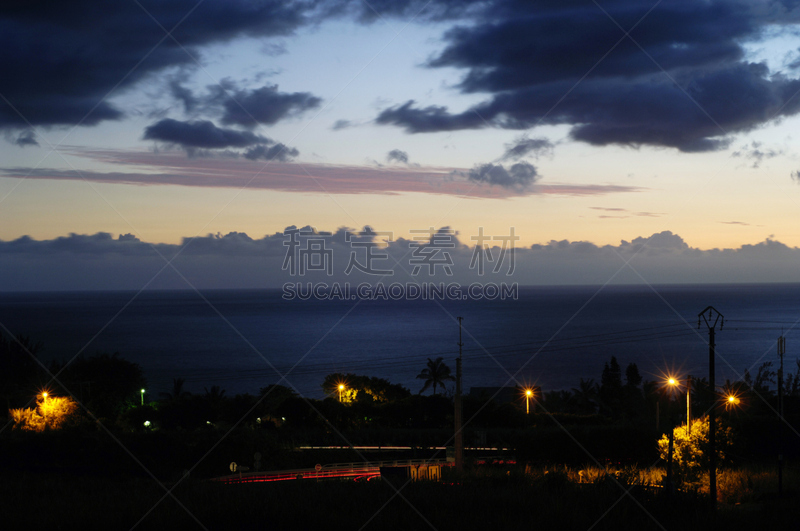 天空,夜晚,一只动物,跟踪标记,落地灯,重的,水平画幅,无人,轻的,路