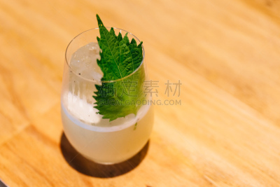 顶部,鸡尾酒,日本柑橘,大理石,玻璃杯,日本,桌子,绿色,紫苏