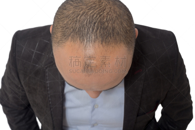非全秃,青年男人,发际线后移,剃光头,秃头,正面视角,30到39岁,水平画幅,白人,特写