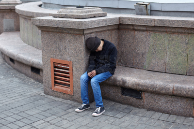 男孩,街道,儿童,青少年,青春期,悲痛,水平画幅,绝望,情绪压力