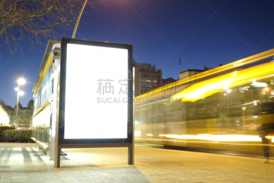 公共汽车站,空白的,轻蔑的,正下方视角,留白,公园,水平画幅,夜晚,交通