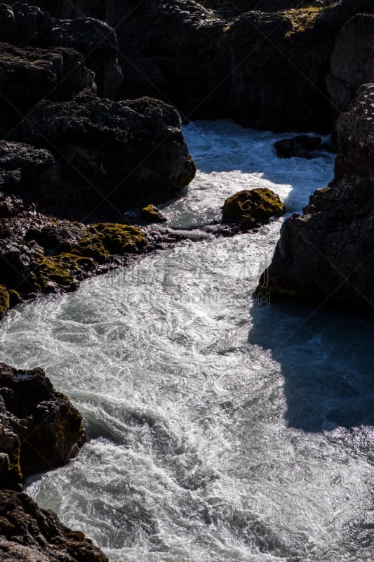 博尔加内峡湾,hraunfossar,瀑布,冰岛国,西,冰岛中西部,自然界的状态,河流,岩石,夏天