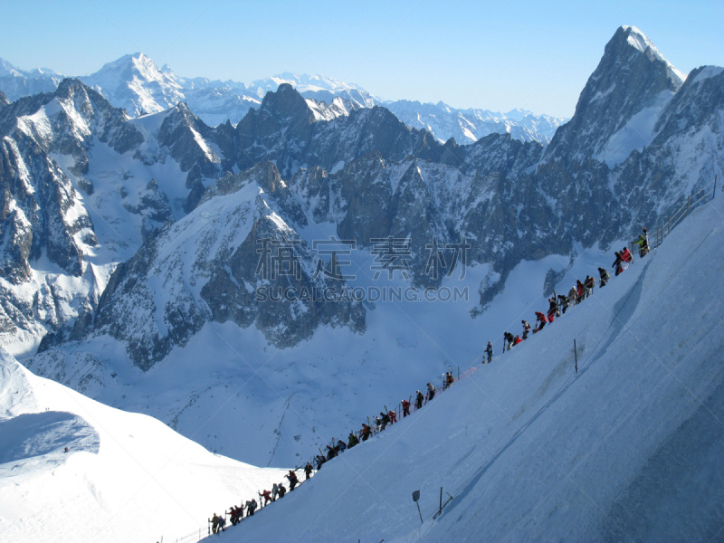 勃朗丛山,布朗峰山谷,极限滑雪,米迪正午峰,霞慕尼,勃朗峰,非滑雪场地的滑雪,度假胜地,休闲活动,爬山