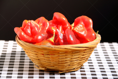 辣椒,主教,芳香的,水平画幅,形状,灯笼椒,园艺,椒类食物,荆棘,尖利