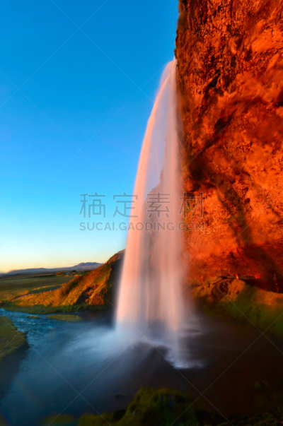 冰岛国,瀑布,塞里雅兰瀑布,seljalandsfoss waterfall,卡斯基德山脉,垂直画幅,水,天空,美,夏天