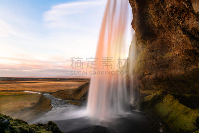 seljalandsfoss waterfall,云,火山岩,自然神力,草,流水,河流,瀑布,户外,草地