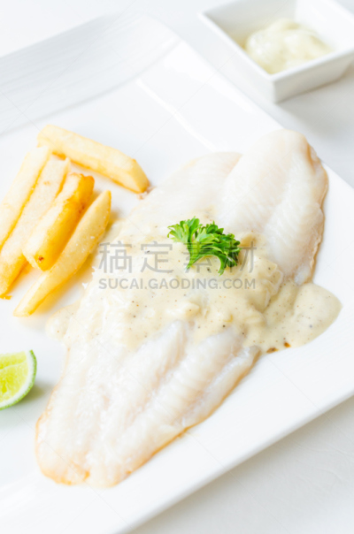 牛排,大鲈鱼,鳕鱼,鲟鱼,罗非鱼,餐具,垂直画幅,格子烤肉,素食,无人