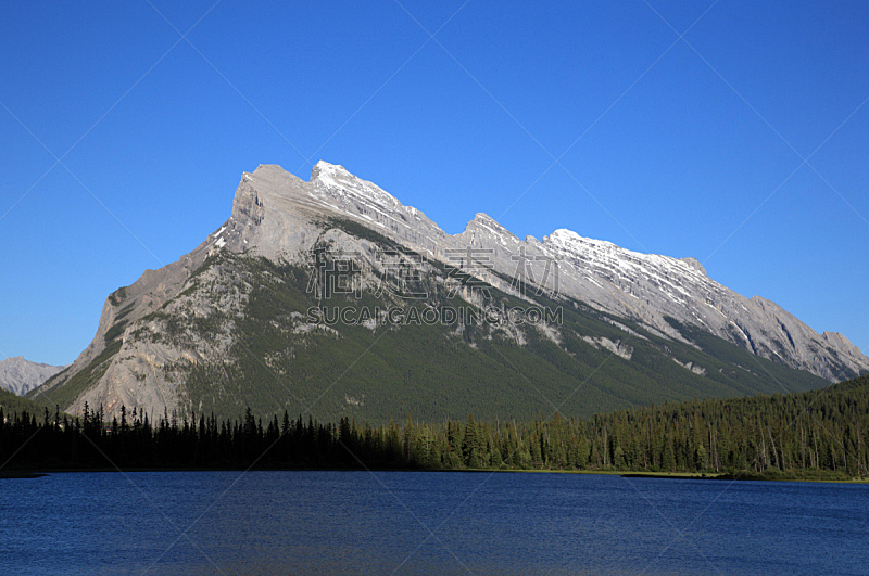 加拿大落基山脉,蓝道山,维米里恩湖,洛矶山脉,水平画幅,阿尔伯塔省,无人,户外,湖,北美