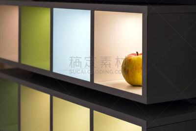 一个人,木制,架子,苹果,颜色,红辣椒,黄色,农业,立陶宛共和国,商务