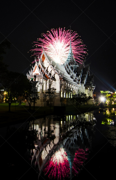 焰火,北揽,垂直画幅,夜晚,无人,北榄府,户外,泰国,滨水,都市风景