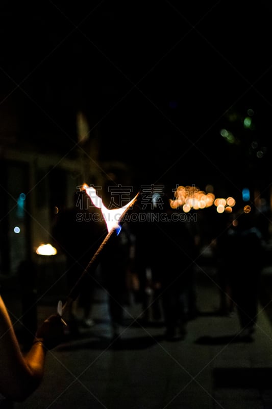 夜晚,燃烧的火炬,黑色,赫罗纳,户外,传统,人,暗色,垂直画幅,图像