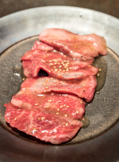 肉,烤肉架,韩国烤肉,烧肉,腰肉,垂直画幅,生食,商业厨房,部分,餐饮机构