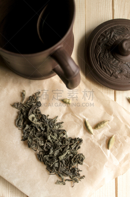 小豆蔻,绿茶,粘土,几乎,杯球猜谜游戏,茶道,茶叶,垂直画幅,拍摄场景,褐色