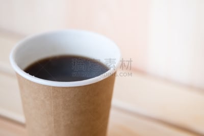 一次性杯子,特写,木制,热,桌子,黑咖啡,一次性物品,便利,褐色,芳香的