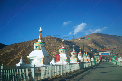 佛教,人,喇麻庙,寺院,明星,教育建筑,乡村路,修道院,雾,乡村