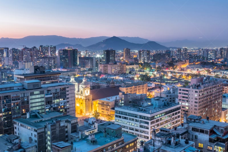 夜晚,智利,城市天际线,圣地亚哥德古巴,特拉华,南美,水平画幅,山,无人,曙暮光