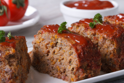 meat loaf,水平画幅,特写,盘子,胡椒,开胃品,配方,研磨食品,西红柿,白色