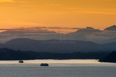 西雅图,渡轮,水,天空,通勤者,奥林匹克山脉,客船,水平画幅,旅行者,夏天
