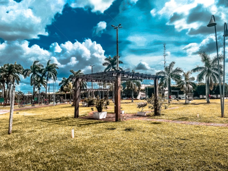 Panorâmica da Praça dos Migrantes, localizada no centro da cidade de Lucas do Rio Verde, Mato Grosso, MT, Brasil.