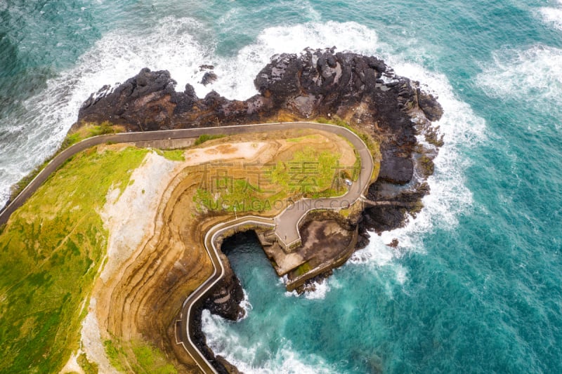 葡萄牙,航拍视角,马德拉群岛,波尔图达克鲁斯村,自由,海港,大西洋,著名景点,波浪,岩石