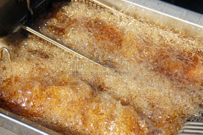 玉米丸子,篮子,油炸锅,2006年,炸制食物,沸腾的,热,水平画幅,不健康食物,危险