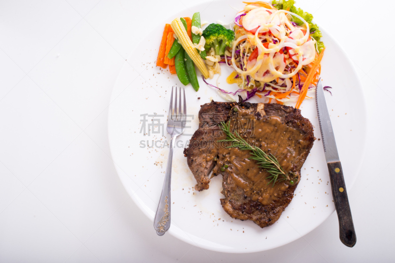 t骨牛排,名人吐槽节目,美茵河,烤牛肉,肉汁,嫩里脊排,动物骨,格子烤肉,锅,西红柿