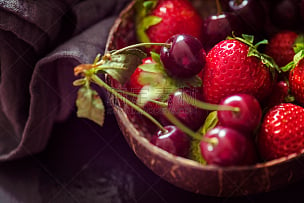 樱桃,草莓,果盘,维生素c,留白,水平画幅,素食,无人,湿,生食