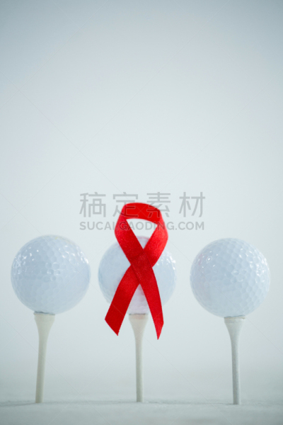 高尔夫球,红色,艾滋病警示丝带,垂直画幅,球,留白,形状,世界艾滋病日,符号,特写