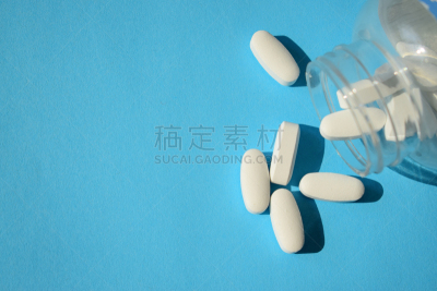 药丸,人造的,白色,糖,特写,瓶子,蓝色背景,顺势医学,健康保健,自然界的状态