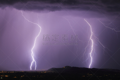 一对,保龄球全中,水,暴风雨,能源,夜晚,夏天,气候与心情,电源,雨