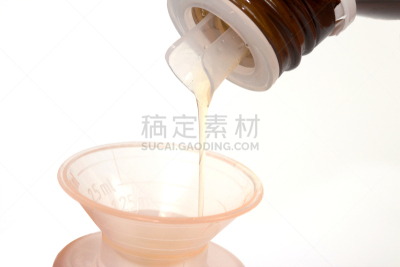 测量烧杯,褐色,水平画幅,银色,背景分离,草药,水滴,白色,瓶子