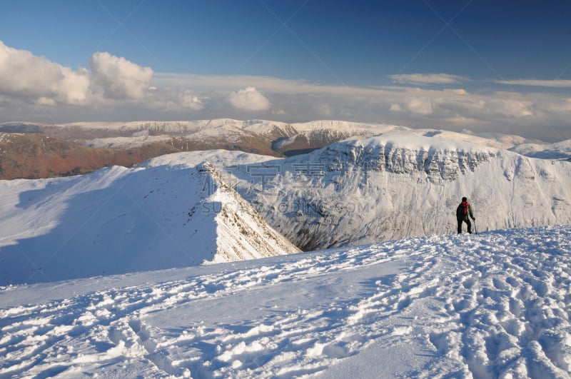 英格兰湖区,赫尔维林峰,星期日峭壁,坎布里亚,水平画幅,山,雪,英格兰,户外,山脊