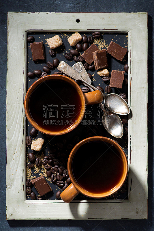 糖,杯,巧克力,黑板,黑咖啡,两个物体,垂直画幅,烤咖啡豆,芳香的,无人