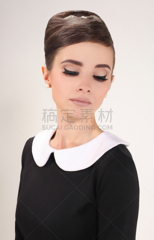 自然美,青年女人,垂直画幅,彩妆,古典式,珠宝,图像,仅成年人,头发,青年人